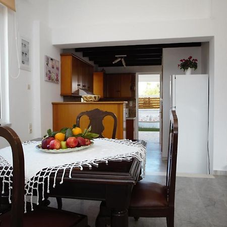 Evas House 7 Mins Walk To Beach Villa Sztavrósz Kültér fotó